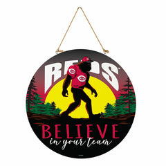 Cincinnati Reds Bigfoot Round Door Décor with Hanging Rope, 18x18 - MLB Home