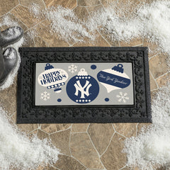 New York Yankees Holiday Flocked Coir Sassafras Switch Mat, 22"x10" - MLB