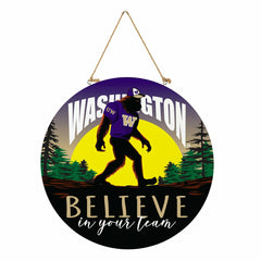 University of Washington Bigfoot Round Door Décor with Hanging Rope, 1 - Collegiate Home