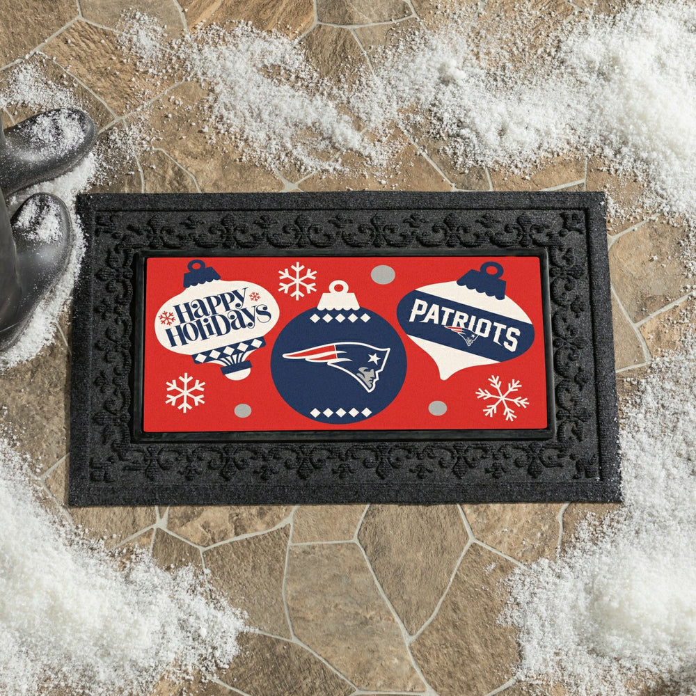 New England Patriots Holiday Flocked Coir Sassafras Switch Mat, 22"x10 - NFL