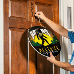 Boston Bruins Bigfoot Round Door Décor with Hanging Rope, 18x18 - NHL Home