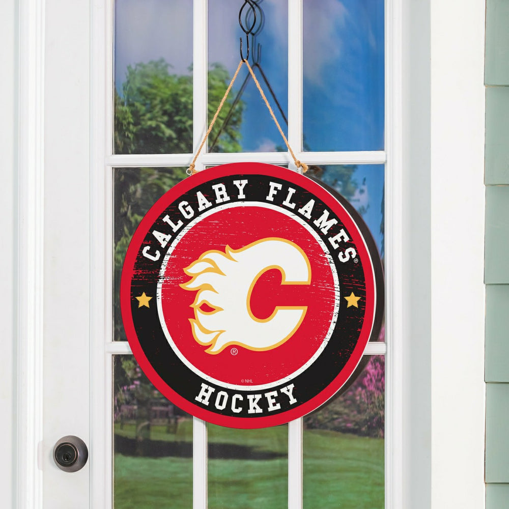 Calgary Flames Round Door Décor with Hanging Rope, 18x18 - NHL Home