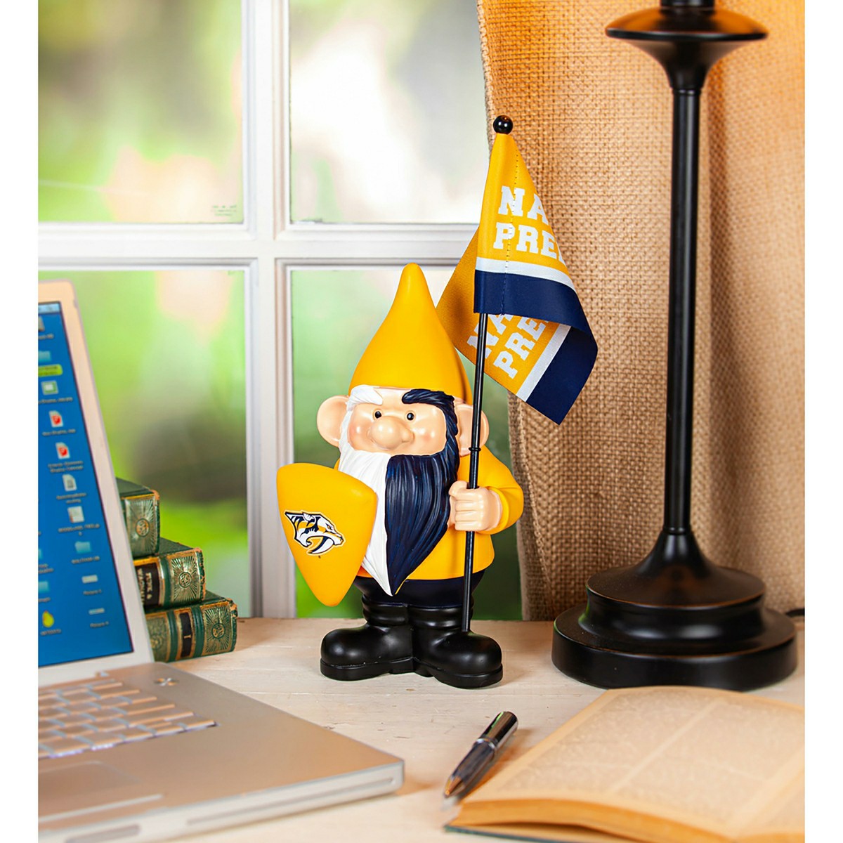 Nashville Predators, Flag Holder Gnome - NHL Home