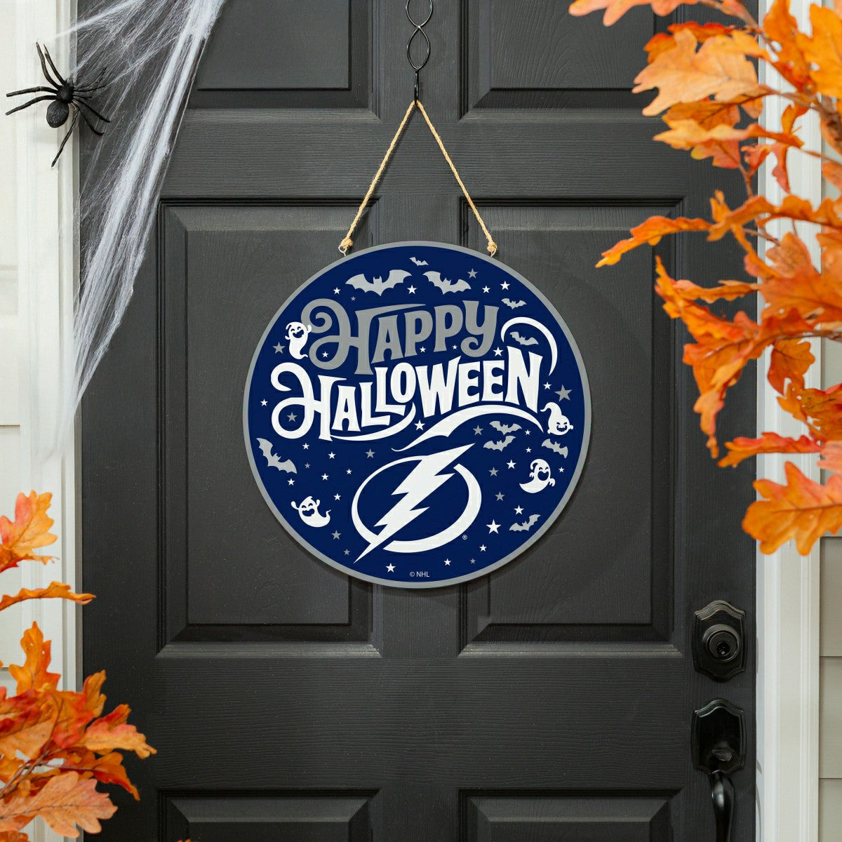 Tampa Bay Lightning Halloween Round Door Décor with Hanging Rope, 18x1 - NHL Home