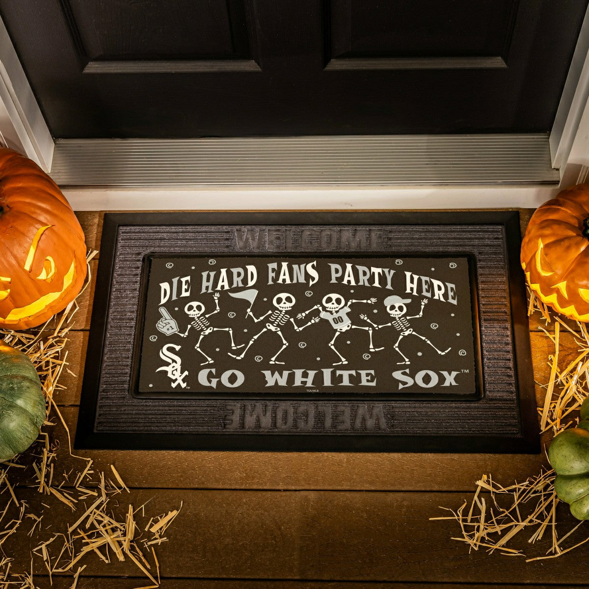 Chicago White Sox Flocked Coir Halloween Sassafras Switch Mat, 22"x10" - MLB