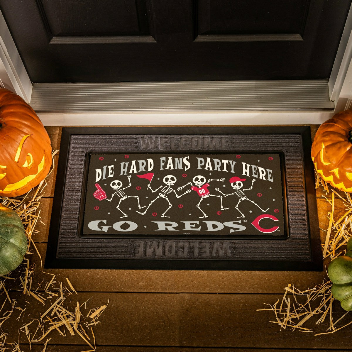 Cincinnati Reds Flocked Coir Halloween Sassafras Switch Mat, 22"x10" - MLB