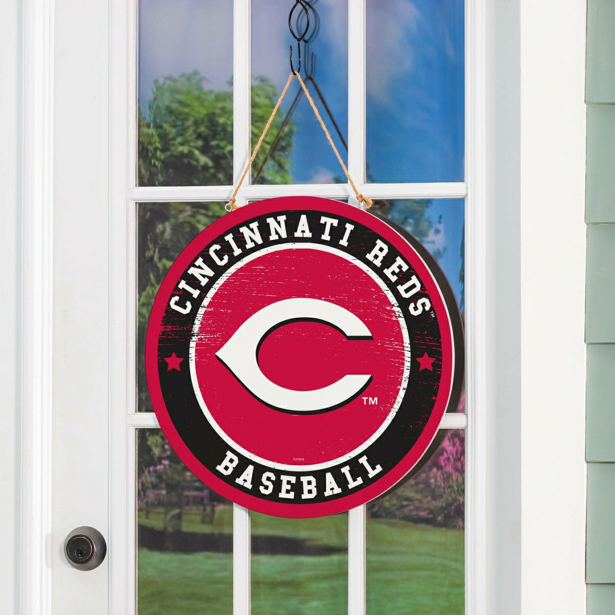 Cincinnati Reds Round Door Décor with Hanging Rope, 18x18 - MLB Home
