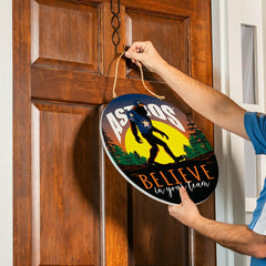 Houston Astros Bigfoot Round Door Décor with Hanging Rope, 18x18 - MLB Home