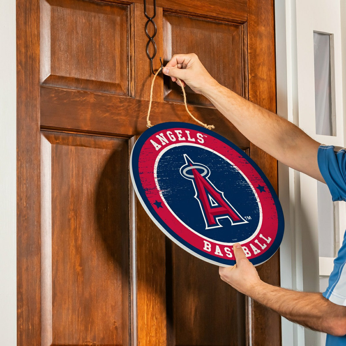 Los Angeles Angels Round Door Décor with Hanging Rope, 18x18 - MLB Home