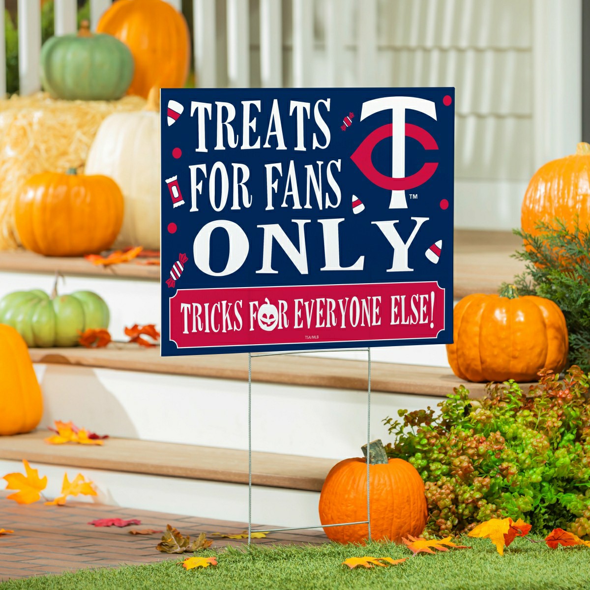 Minnesota Twins Yard Sign, Halloween Treats for Fans - MLB Home