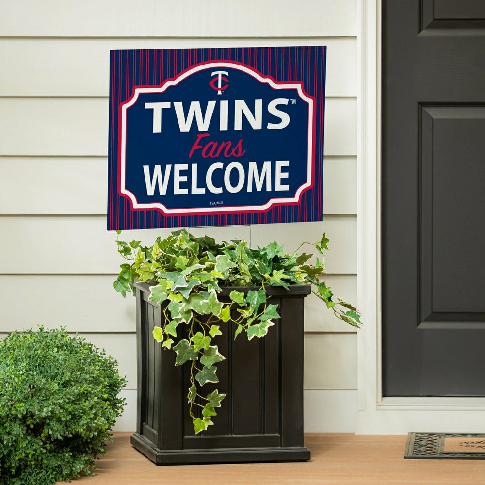 Minnesota Twins Coroplast Yard Sign, "Fans Welcome" - MLB Home