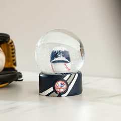 New York Yankees Water Globe - MLB Home