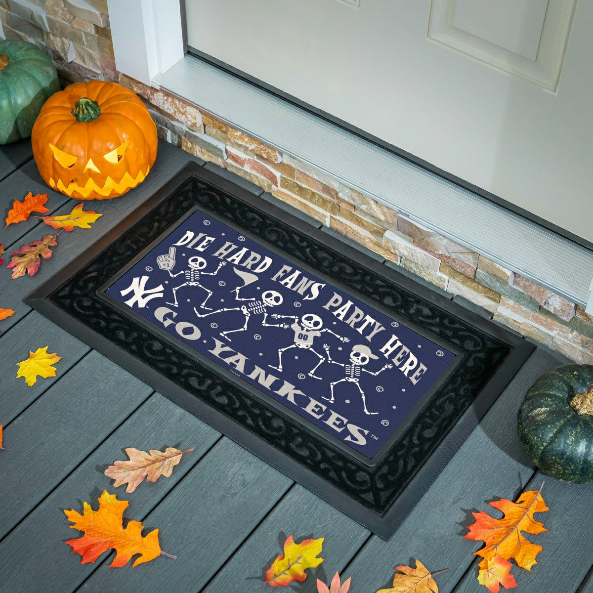 New York Yankees Flocked Coir Halloween Sassafras Switch Mat, 22"x10" - MLB