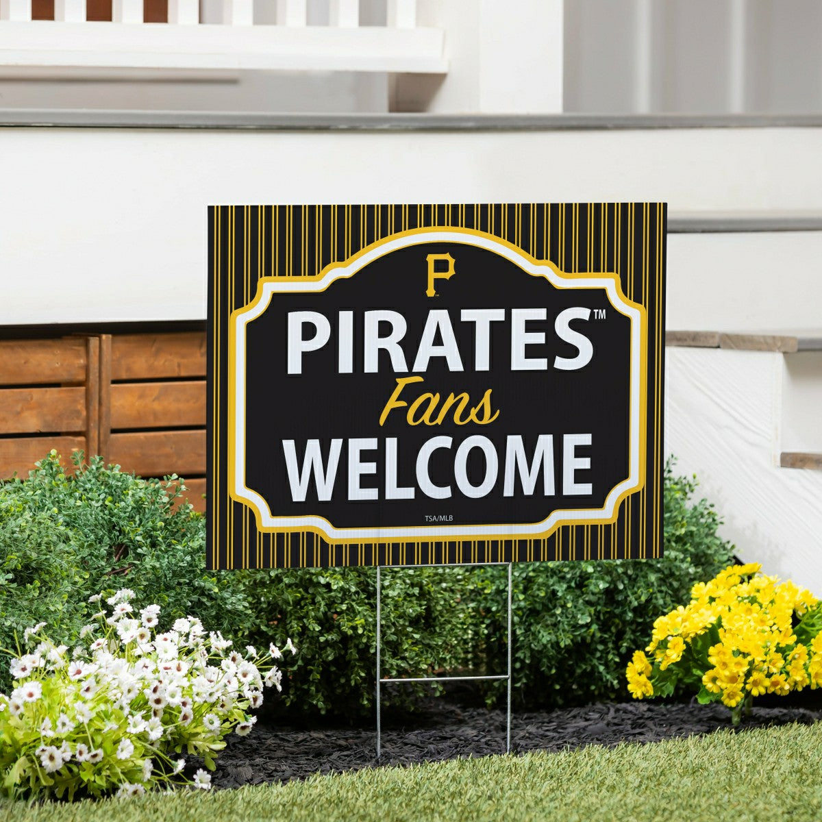 Pittsburgh Pirates Coroplast Yard Sign, "Fans Welcome" - MLB Home