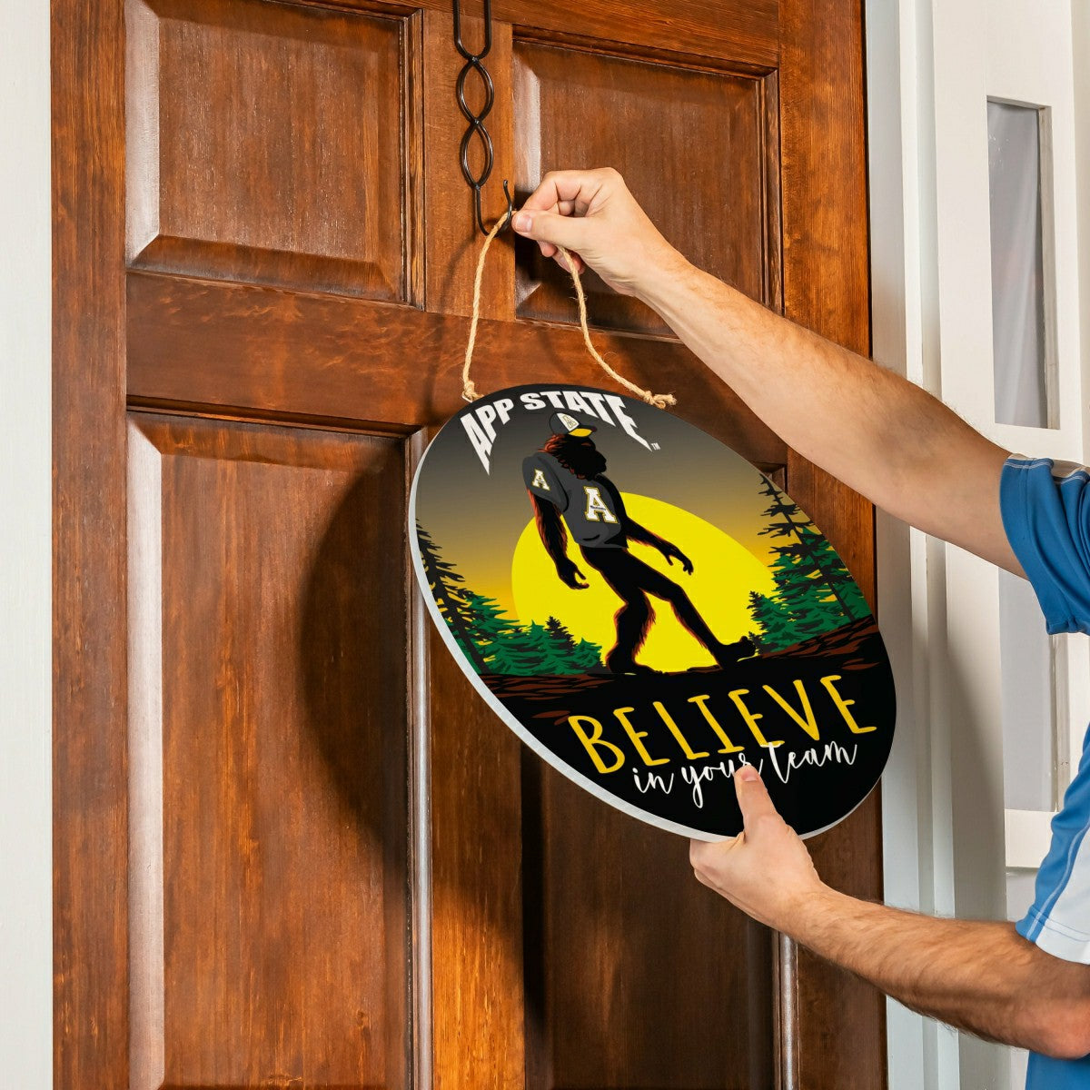 Appalachian State University Bigfoot Round Door Décor with Hanging Rop - Collegiate Home