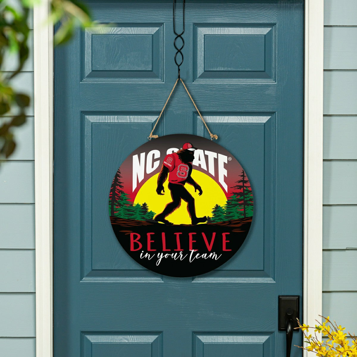 North Carolina State University Bigfoot Round Door Décor with Hanging  - Collegiate Home