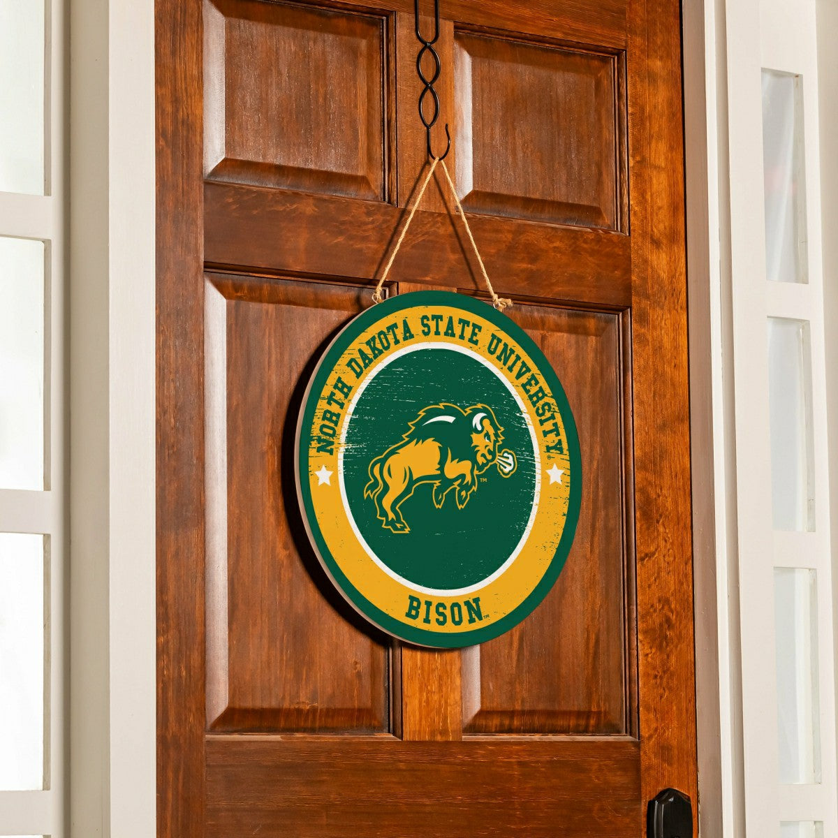North Dakota State University Round Door Décor with Hanging Rope, 18x1 - Collegiate Home