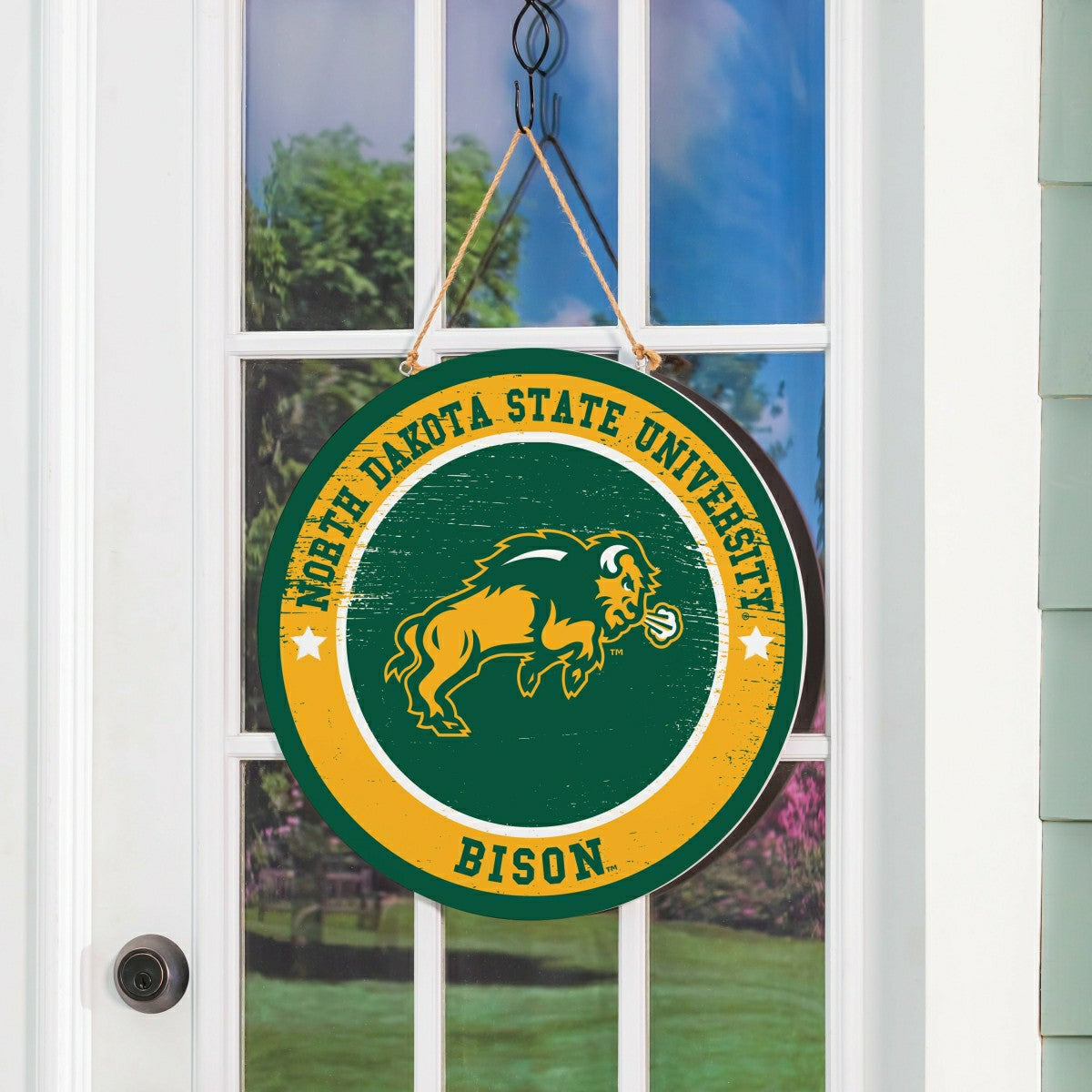 North Dakota State University Round Door Décor with Hanging Rope, 18x1 - Collegiate Home