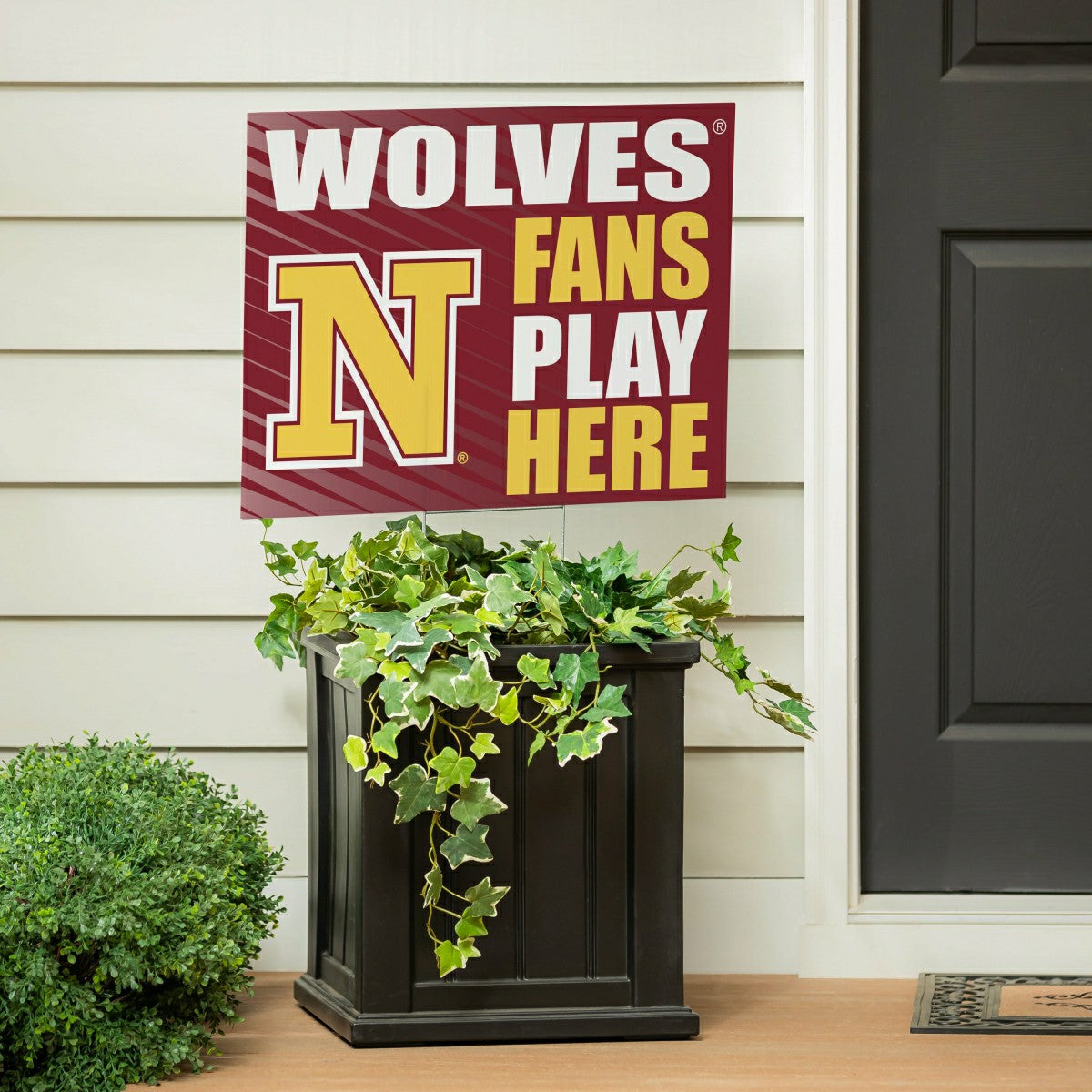 Northern State University Coroplast Yard Sign "Fans Play Here" - Collegiate Home