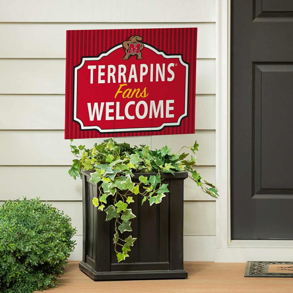 University of Maryland Coroplast Yard Sign, "Fans Welcome" - Collegiate Home