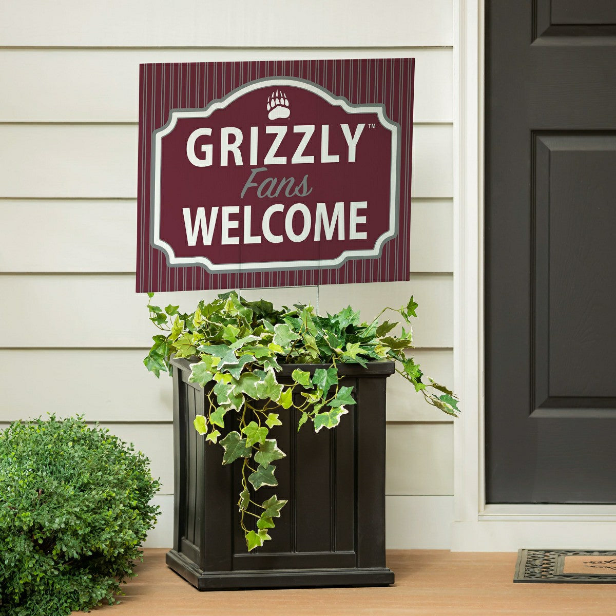 University of Montana Coroplast Yard Sign, "Fans Welcome" - Collegiate Home