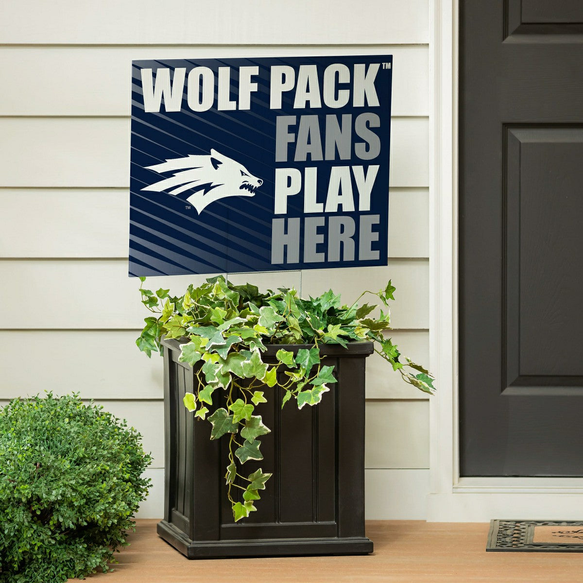 University of Nevada Coroplast Yard Sign "Fans Play Here" - Collegiate Home
