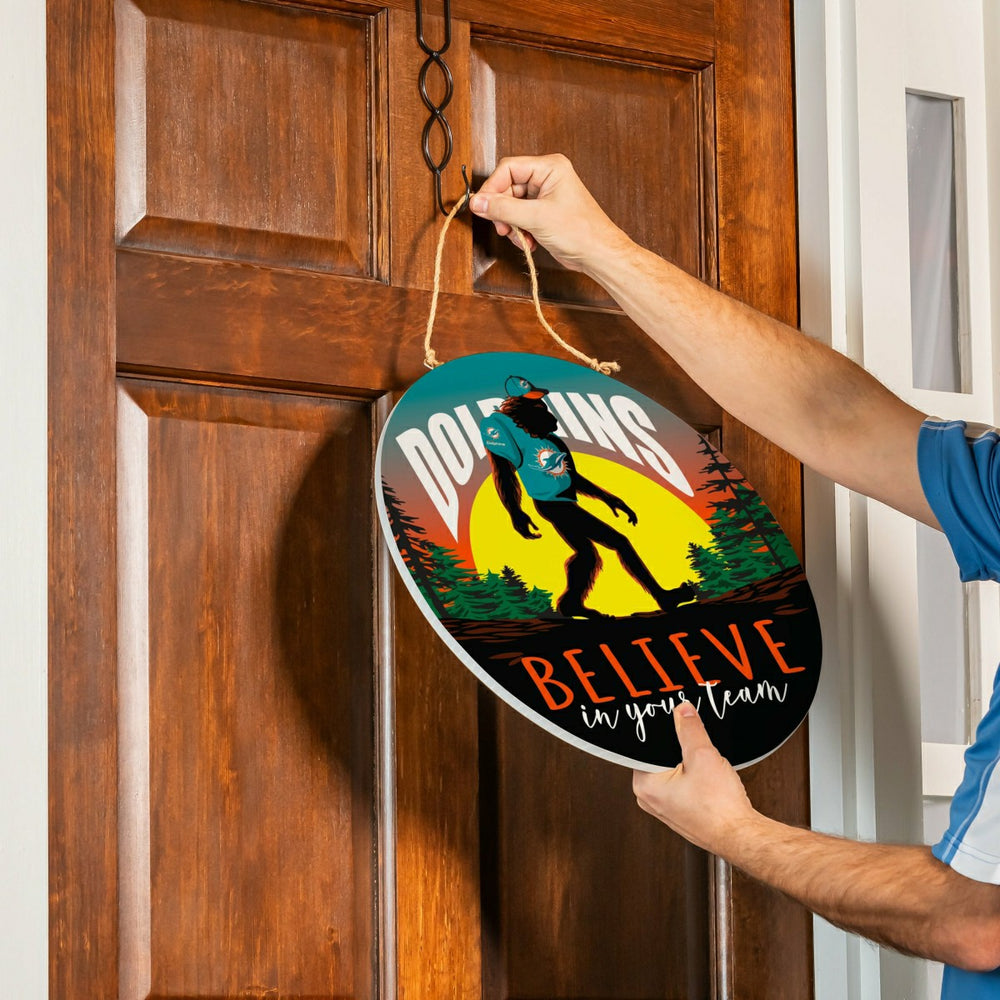 Miami Dolphins Bigfoot Round Door Décor with Hanging Rope, 18x18 - NFL Home