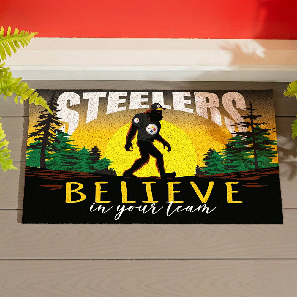 Pittsburgh Steelers Bigfoot PVC Mat, 28"x16" - NFL