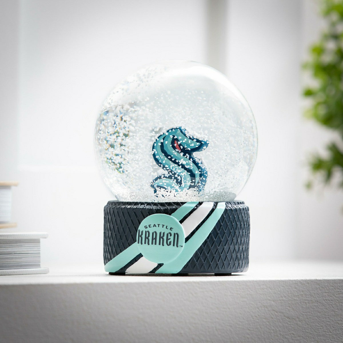 Seattle Kraken Water Globe - NHL Home