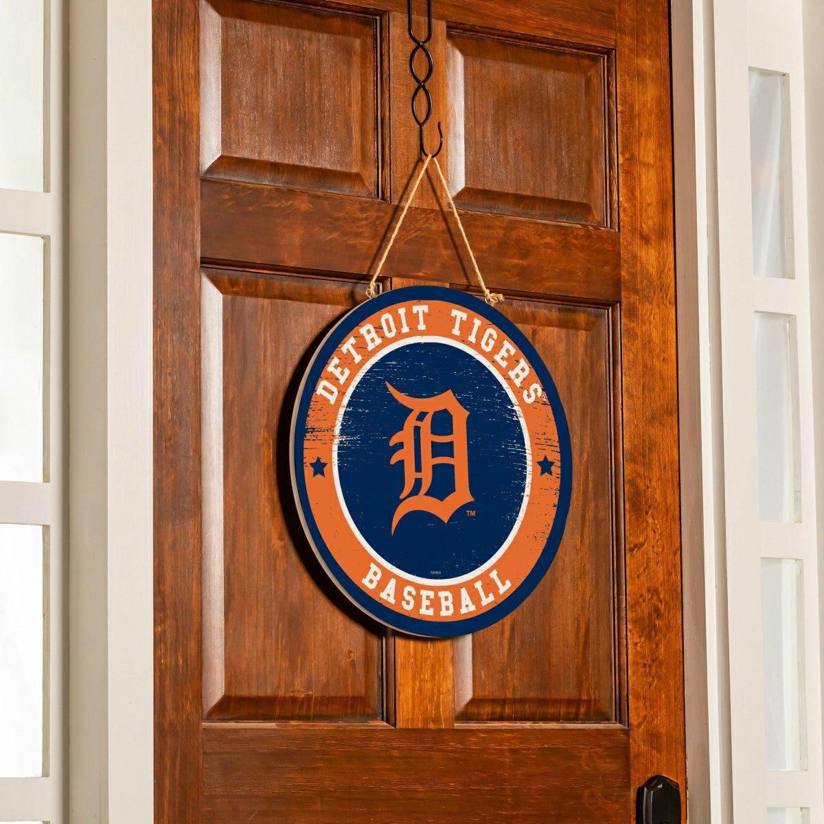 Detroit Tigers Round Door Décor with Hanging Rope, 18x18 - MLB Home
