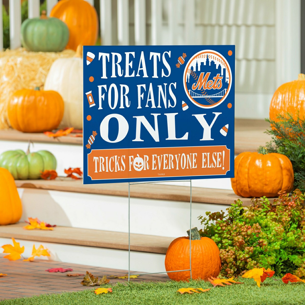 New York Mets Yard Sign, Halloween Treats for Fans - MLB Home