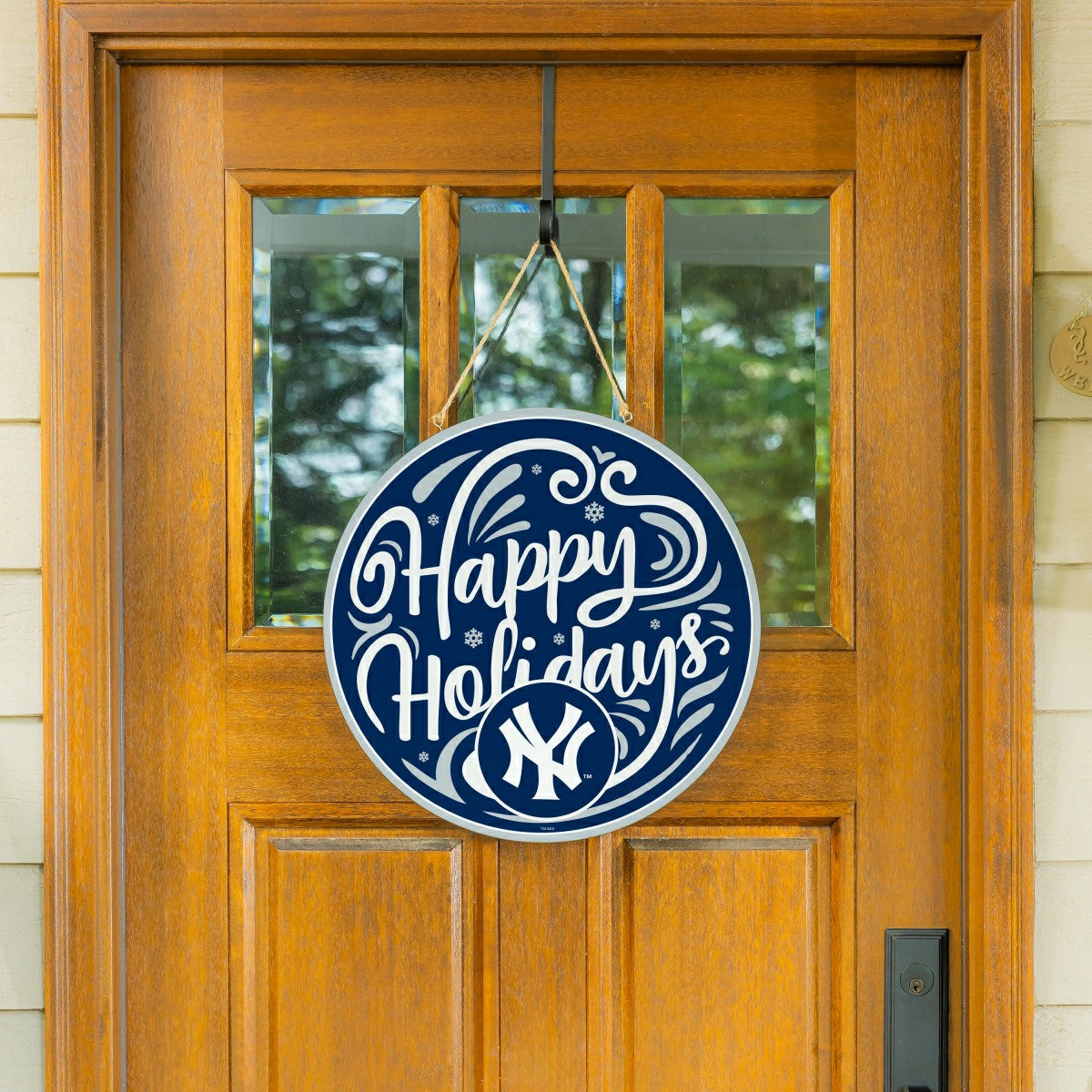 New York Yankees Holiday Round Door Décor with Hanging Rope, 18x18 - MLB Home