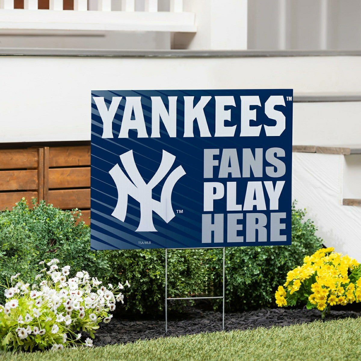 New York Yankees Coroplast Yard Sign "Fans Play Here" - MLB Home
