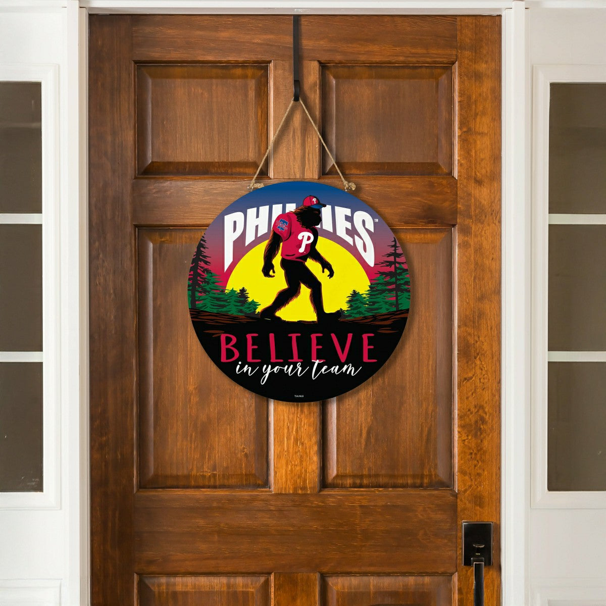 Philadelphia Phillies Bigfoot Round Door Décor with Hanging Rope, 18x1 - MLB Home