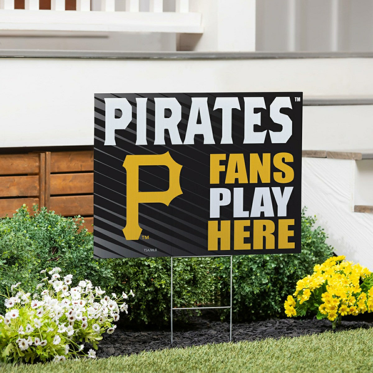Pittsburgh Pirates Coroplast Yard Sign "Fans Play Here" - MLB Home