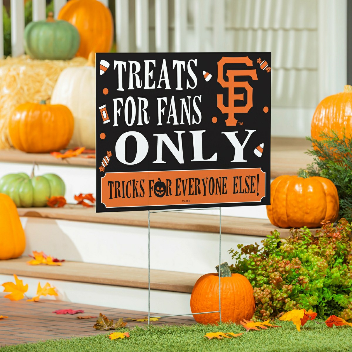 San Francisco Giants Yard Sign, Halloween Treats for Fans - MLB Home