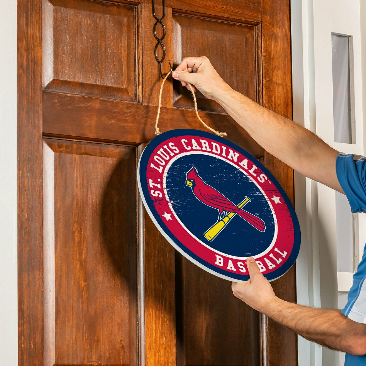 St Louis Cardinals Round Door Décor with Hanging Rope, 18x18 - MLB Home