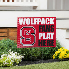 North Carolina State University Coroplast Yard Sign "Fans Play Here" - Collegiate Home