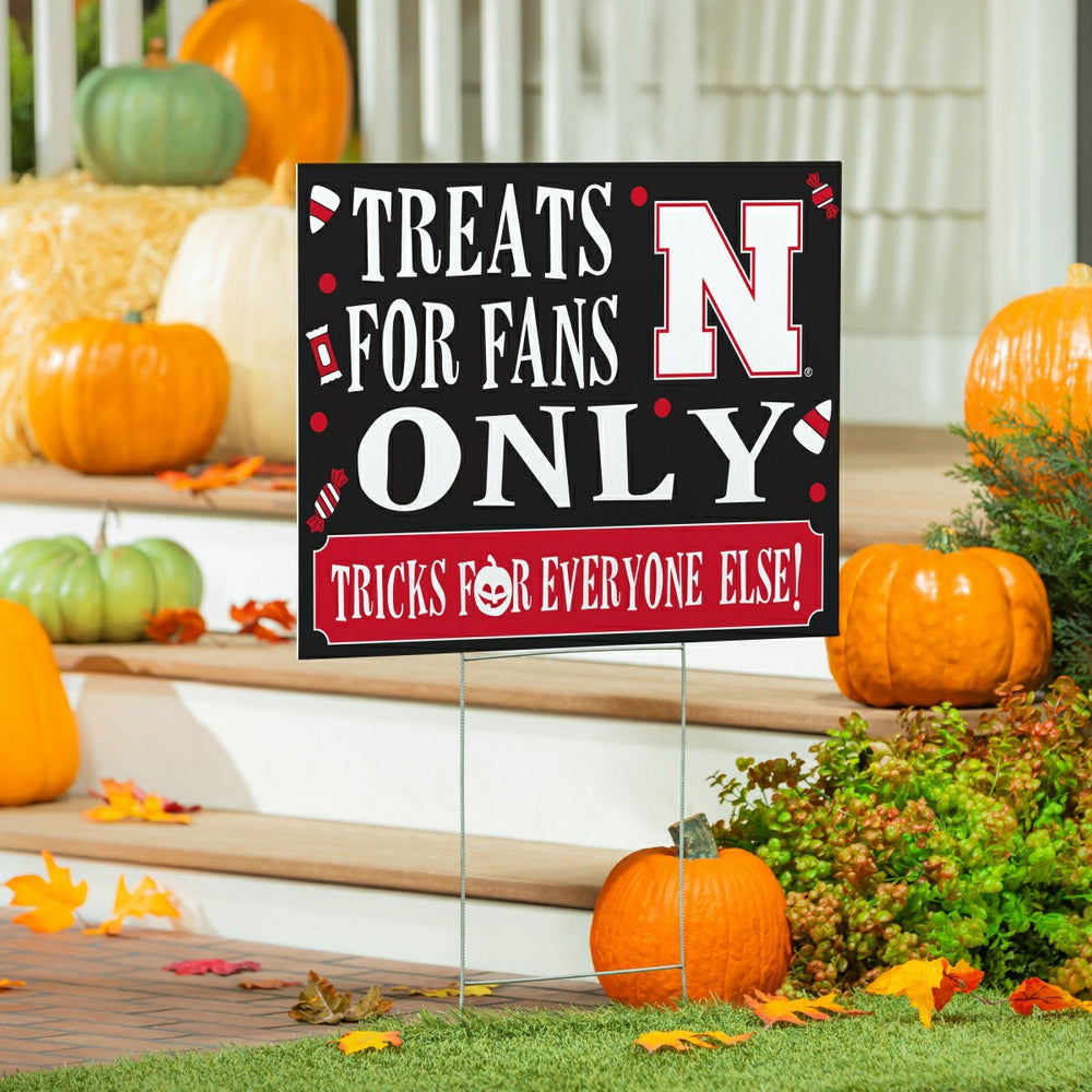 University of Nebraska Yard Sign, Halloween Treats for Fans - Collegiate Home