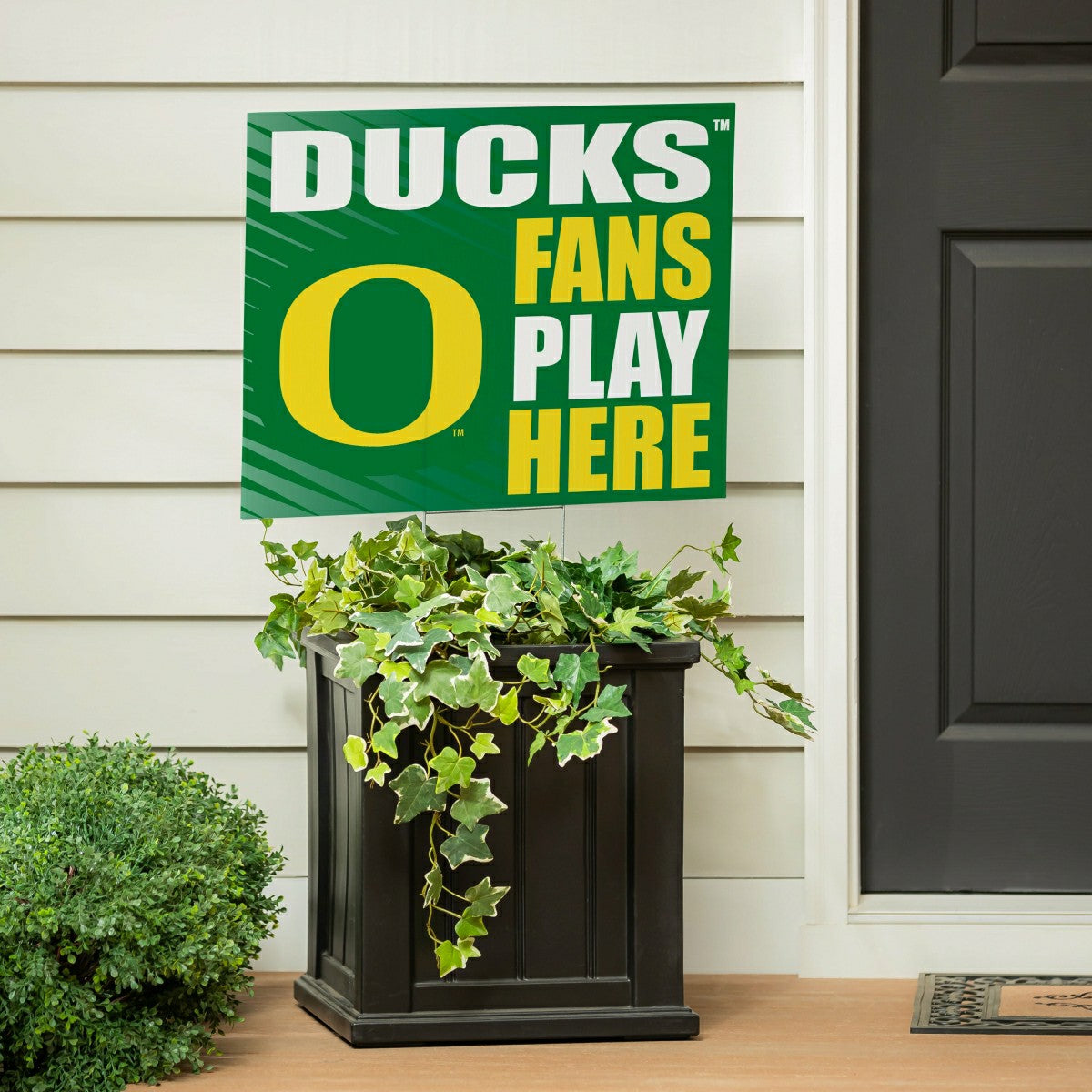 University of Oregon Coroplast Yard Sign "Fans Play Here" - Collegiate Home