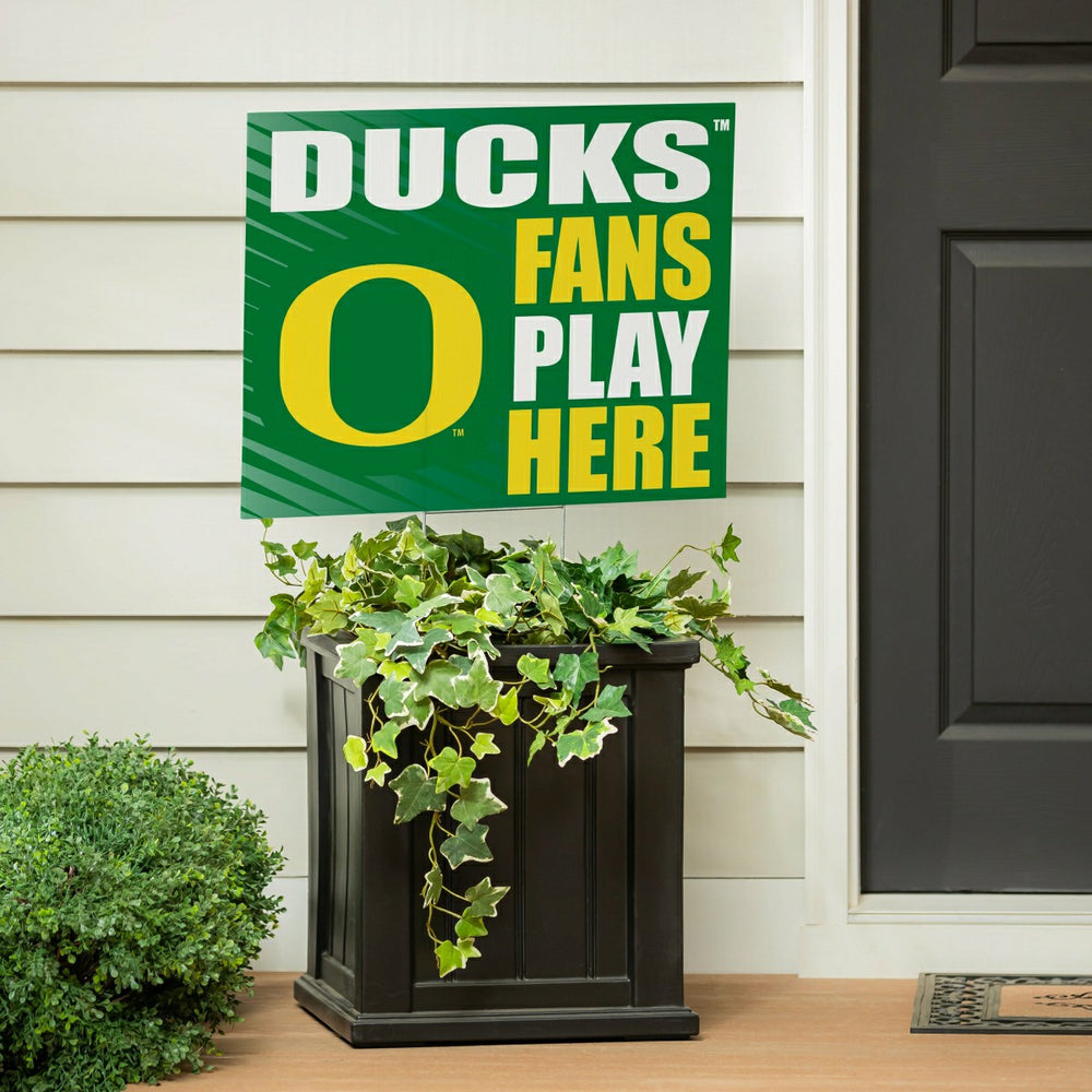 University of Oregon Coroplast Yard Sign "Fans Play Here" - Collegiate Home