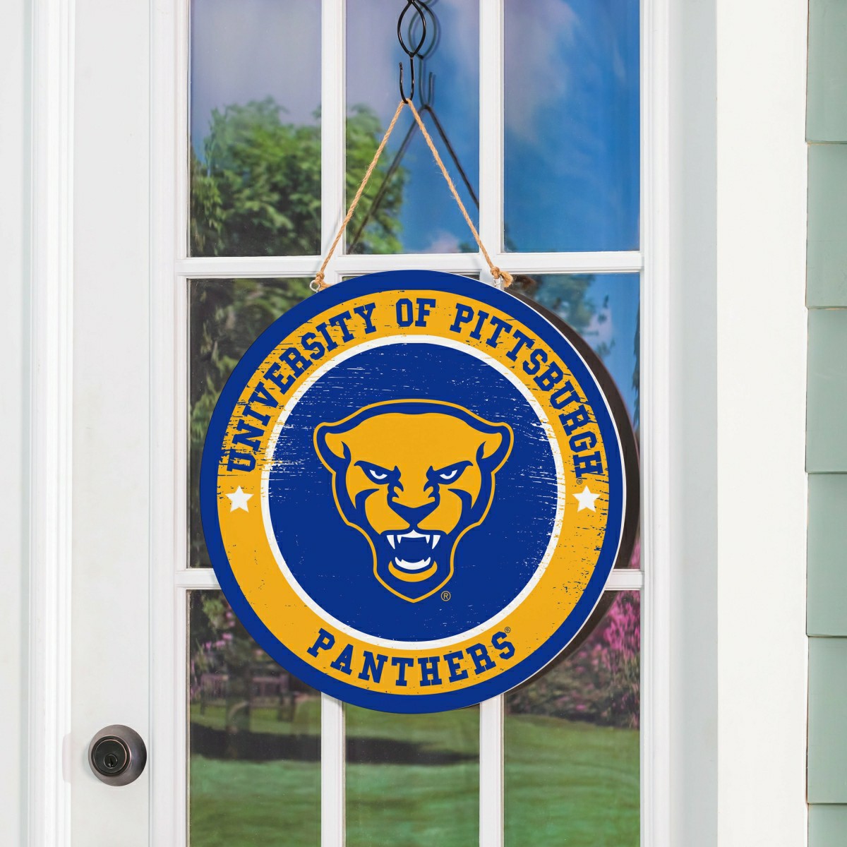 University of Pittsburgh Round Door Décor with Hanging Rope, 18x18 - Collegiate Home