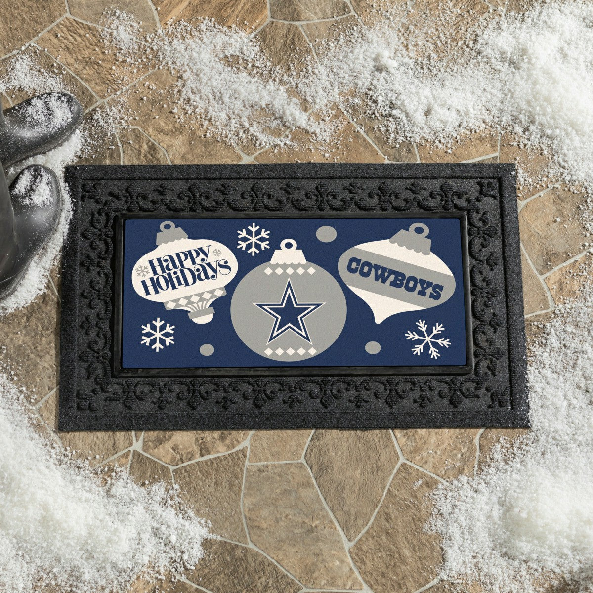 Dallas Cowboys Holiday Flocked Coir Sassafras Switch Mat, 22"x10" - NFL