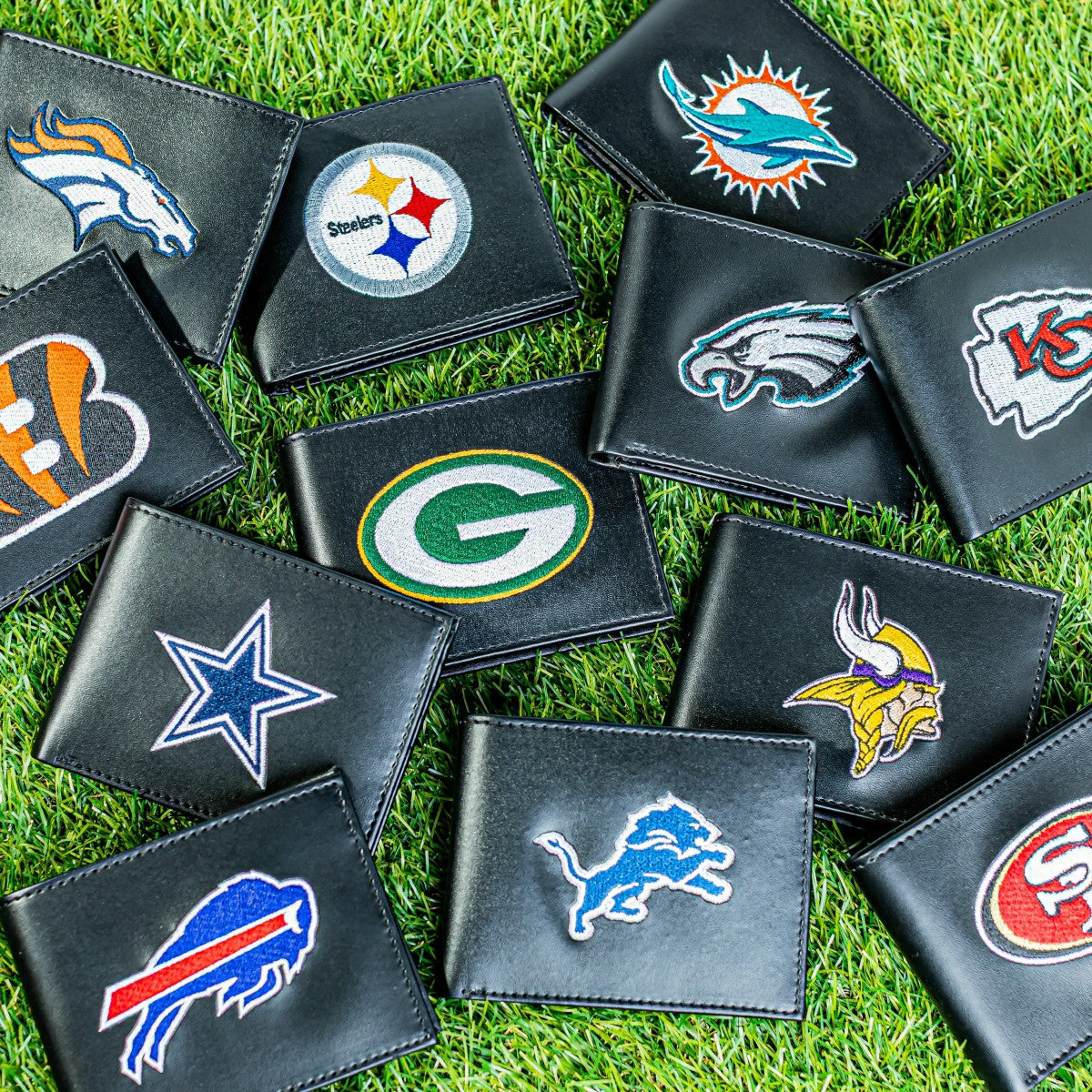 Dallas Cowboys Black Bi-Fold Embroidered Wallet w/ RFID Blocking - NFL Home