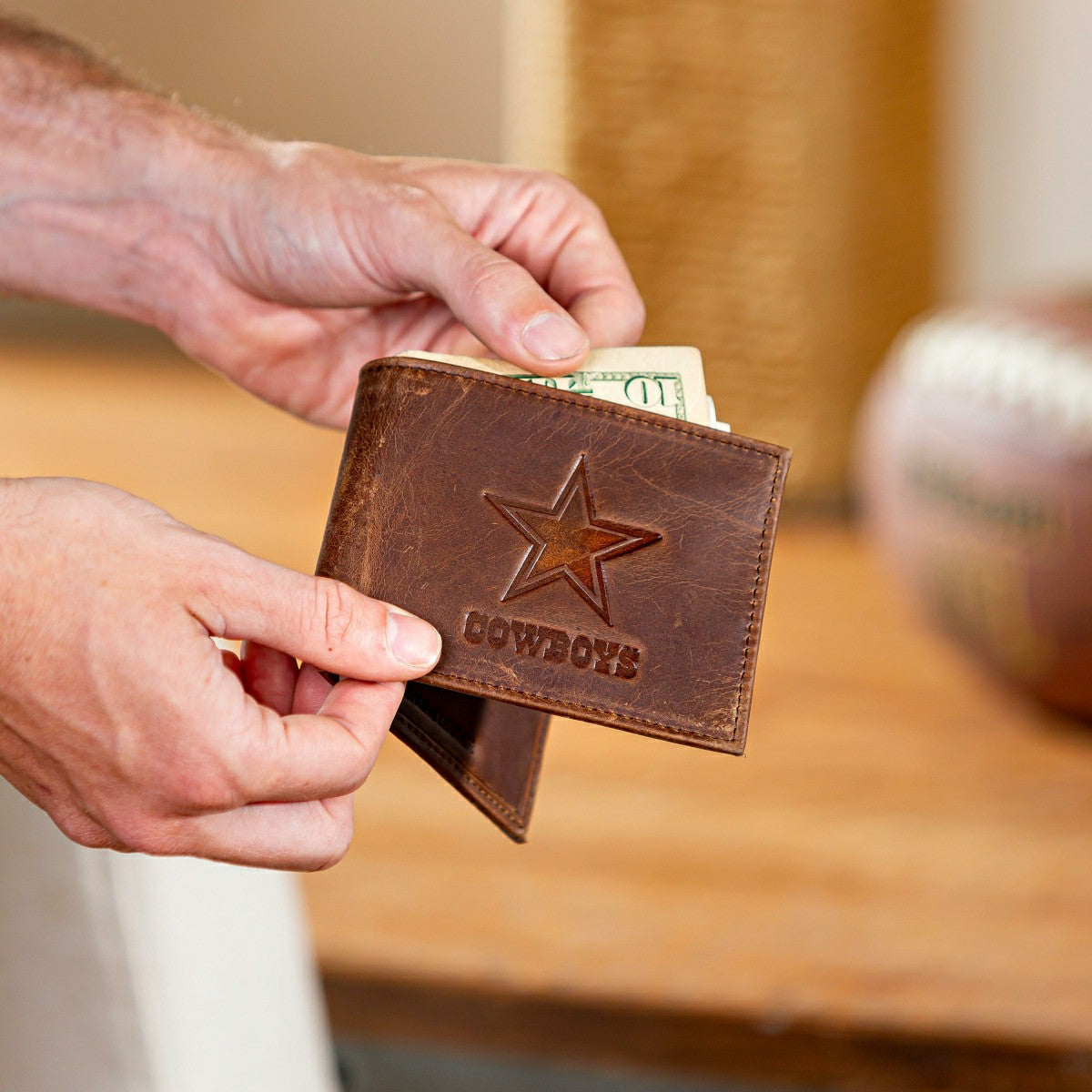 Dallas Cowboys, Bi-Fold Wallet, Brown, CH, 100% Genuine Leather - NFL Home