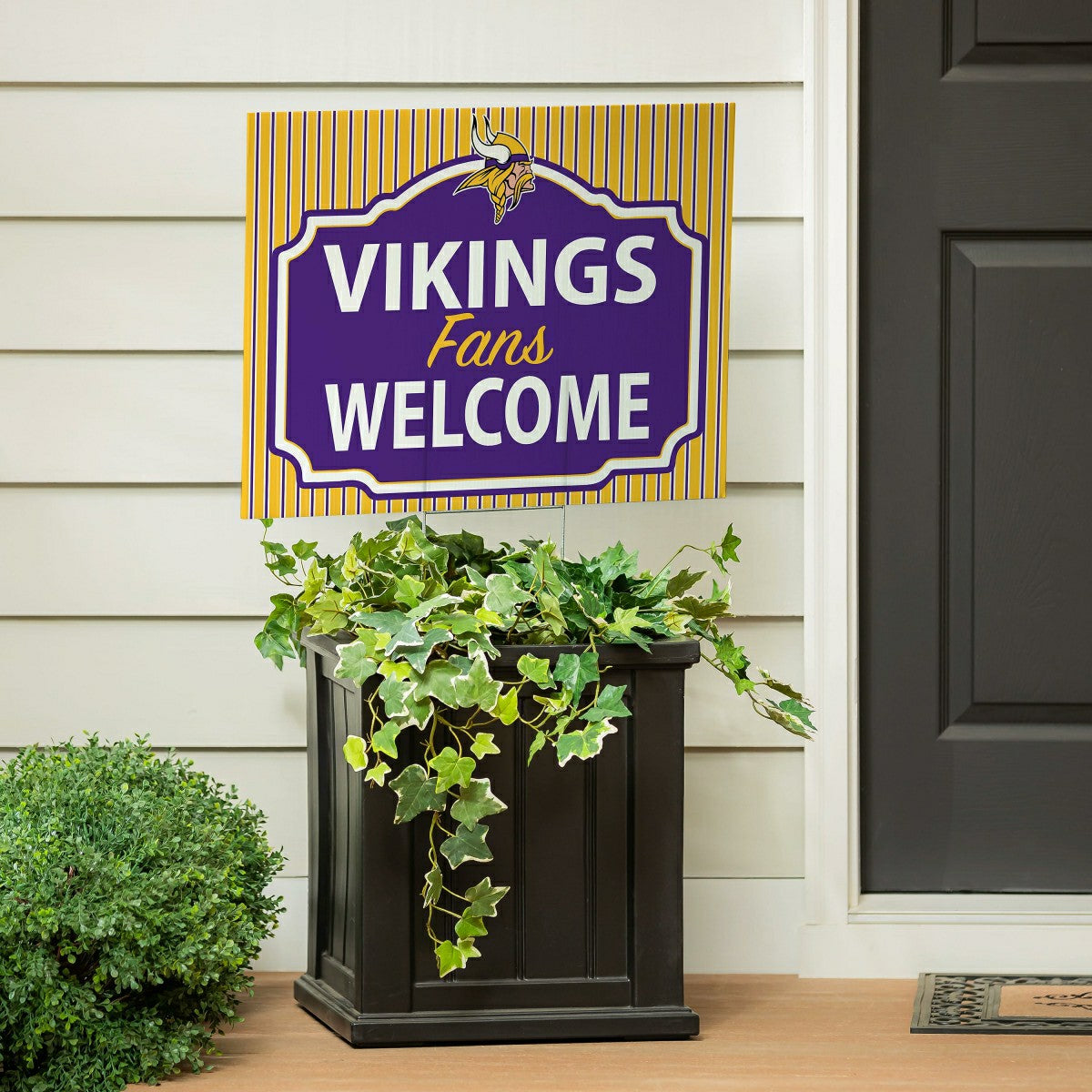 Minnesota Vikings Coroplast Yard Sign, "Fans Welcome" - NFL Home
