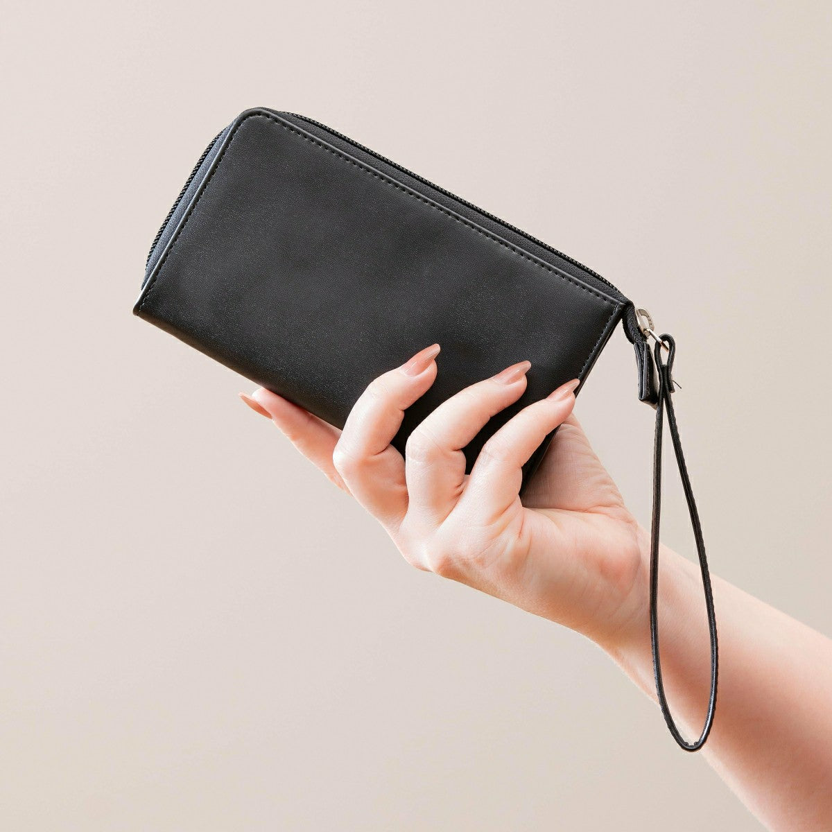 Chicago Cubs Wristlet Wallet Black - MLB Home