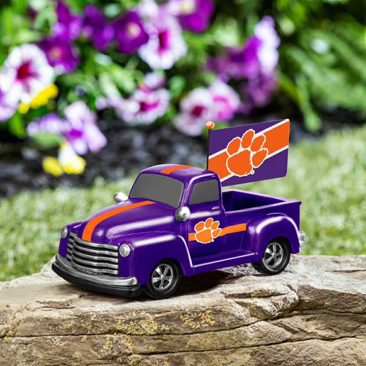 Detroit Lions Rally Truck Statue - Collegiate Home