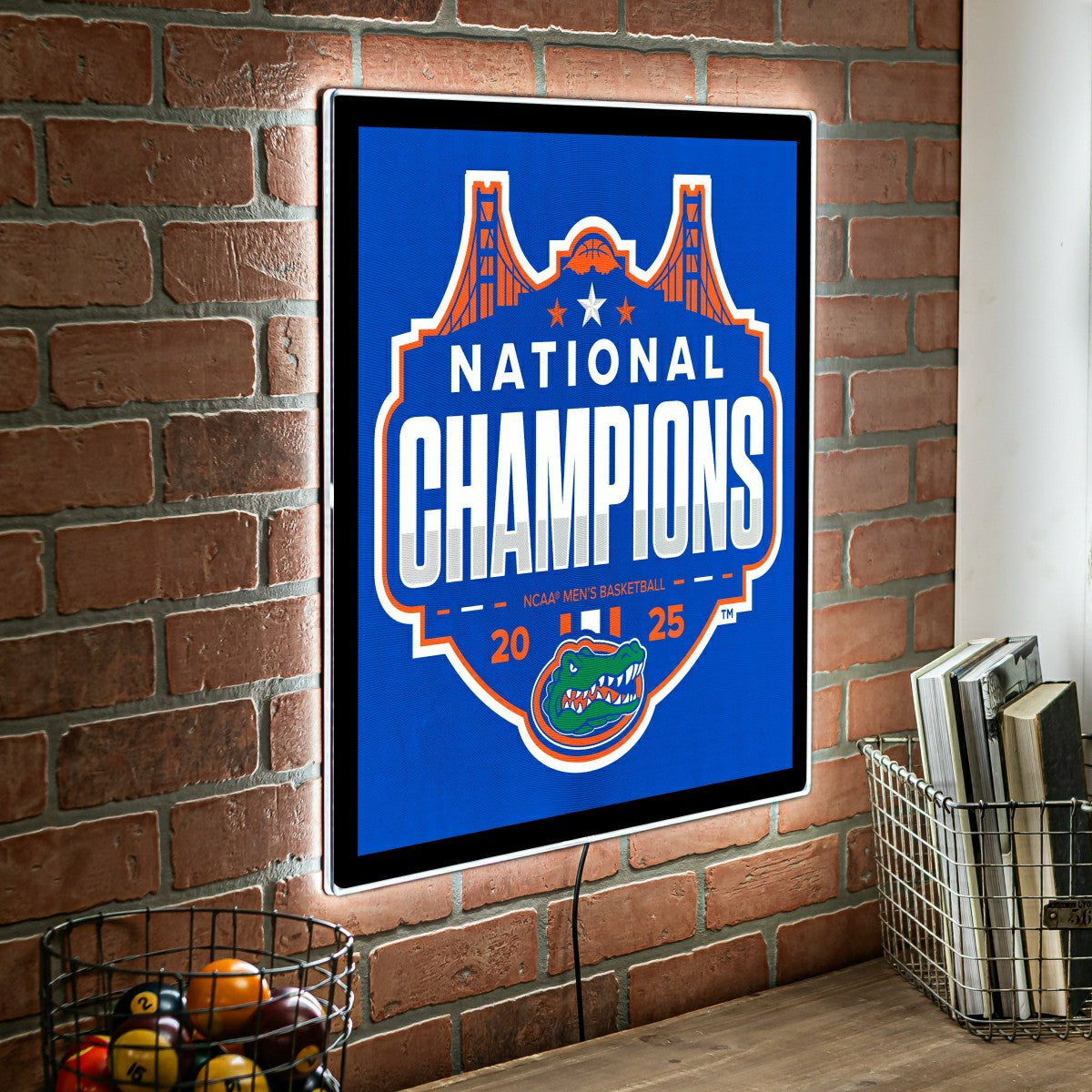 University of Florida, Mens NCAA Basketball Champions Edge Lite 23" Sq - Collegiate