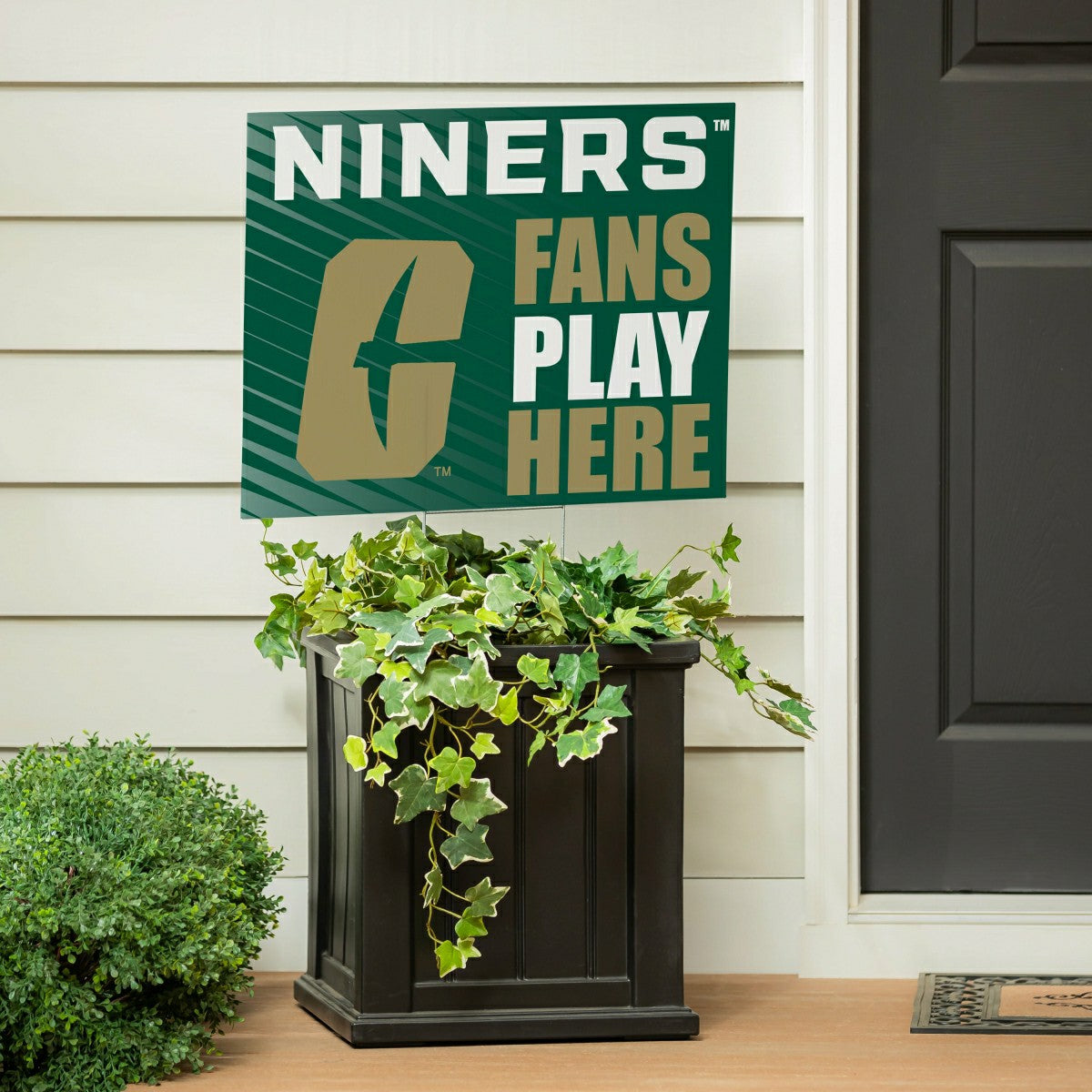University of North Carolina/Charlotte Coroplast Yard Sign "Fans Play  - Home